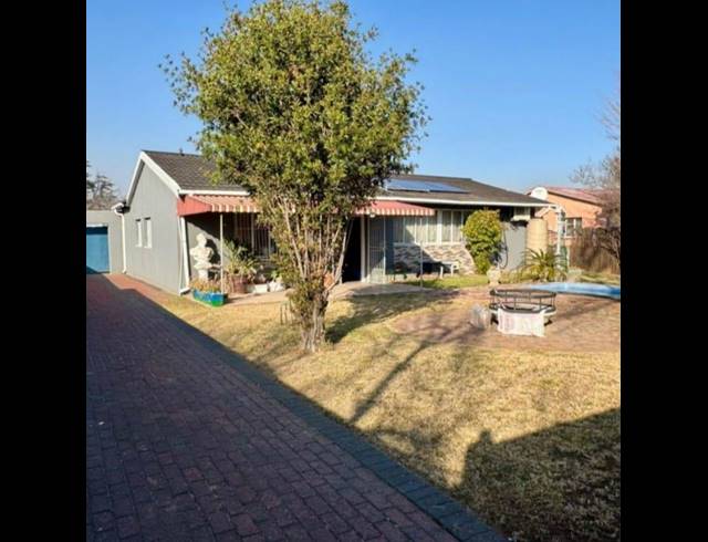 3 BEDROOM HOUSE FOR SALE IN SASOLBURG EXT 1